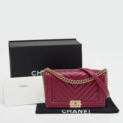 مملوكة مسبقًا Chanel Pink Quilted Chevron Leather New Medium Boy Flap Bag