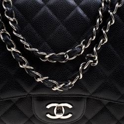 Pre Owned حقيبة شانيل قلاب كلاسيك جامبو جلد كافيار مبطنة سوداء