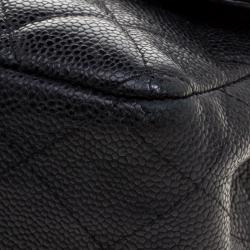 Pre Owned حقيبة شانيل قلاب كلاسيك جامبو جلد كافيار مبطنة سوداء