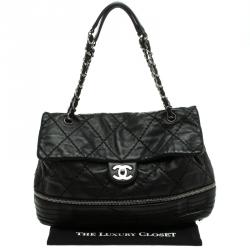 Pre Owned Chanel Black Quilted Stitched Expandable Zipper Flap Bag
