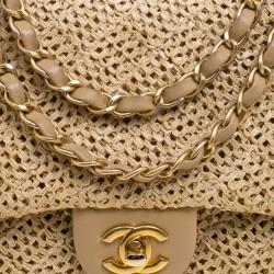 مملوكة مسبقًا Chanel Beige Crochet Raffia Medium Classic Single Flap Bag
