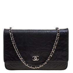 Pre Owned حقيبة كلتش شانيل WOC جلد نقش كاميليا سوداء