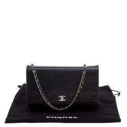 Pre Owned حقيبة كلتش شانيل WOC جلد نقش كاميليا سوداء