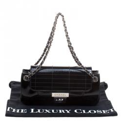 مملوكة مسبقًا Chanel Black Patent Leather Push Lock Accordion Flap Bag