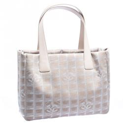 مملوكة مسبقًا Chanel Beige Shimmering Nylon Travel Ligne Tote
