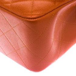 مملوكة مسبقًا حقيبة شانيل قلاب مزدوج كلاسيك جامبو جلد كافيار مبطنة لامعة برتقالية حمراء