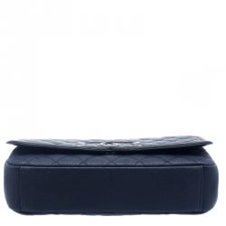 مملوكة مسبقًا حقيبة شانيل قلاب CC جلد كافيار مبطنة سوداء/ زرقاء