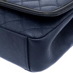 مملوكة مسبقًا حقيبة شانيل قلاب CC جلد كافيار مبطنة سوداء/ زرقاء