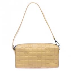 مملوكة مسبقًا حقيبة كلاتش شانيل حمالة معصم CC جلد شوكليت بار بنية فاتحة