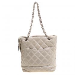 Pre Owned Chanel Grey Quilted Leather CC Bucket Bag