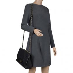 مملوكة مسبقًا Chanel Black Quilted Caviar Leather Jumbo Classic Single Flap Bag