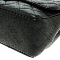 مملوكة مسبقًا Chanel Black Quilted Caviar Leather Jumbo Classic Single Flap Bag