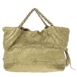 مملوكة مسبقًا حقيبة يد توت شانيل سي هيت جلد ذهبي كبيرة