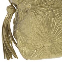 مملوكة مسبقًا حقيبة يد توت شانيل سي هيت جلد ذهبي كبيرة