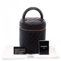 مم�لوكة مسبقًا Chanel Dark Brown Quilted Leather Vanity Case