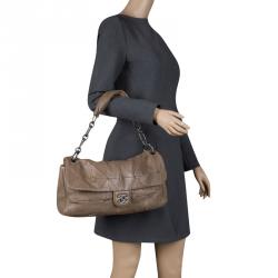 Pre Owned حقيبة كتف شانيل قلاب اوربان داي جلد مبطنة بنية