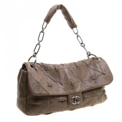 Pre Owned حقيبة كتف شانيل قلاب اوربان داي جلد مبطنة بنية