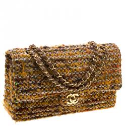 مملوكة مسبقًا حقيبة شانيل قلاب مزدوج كلاسيكية متوسطة تويد مبطنة بيضاء/ سوداء