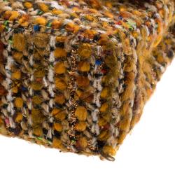 مملوكة مسبقًا حقيبة شانيل قلاب مزدوج كلاسيكية متوسطة تويد مبطنة بيضاء/ سوداء