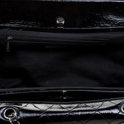 مملوكة مسبقًا حقيبة كتف شانيل قلاب قفل متعاكس جلد لامع مبطن سوداء