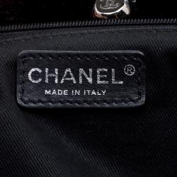 مملوكة مسبقًا حقيبة كتف شانيل قلاب قفل متعاكس جلد لامع مبطن سوداء