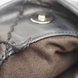 Pre Owned Chanel Black Wild Stitch Quilted Leather CC Expandable Bag