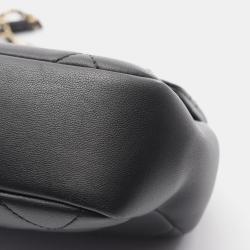 مملوكة مسبقًا Chanel Matelasse Shoulder Bag Leather Black