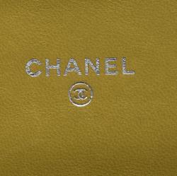 مملوكة مسبقًا محفظة شانيل قلاب CC جلد مبطنة صفراء