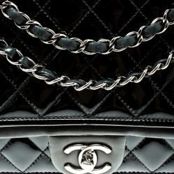 Pre Owned Chanel Black Quilted Patent Leather Classic Flap Bag