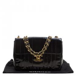 مملوكة مسبقًا Chanel Black Vertical Quilted Patent Leather XL Jumbo Classic Flap Bag