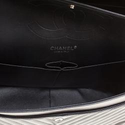 مملوكة مسبقًا Chanel Black Leather Chevron Jumbo Classic Double Flap Bag
