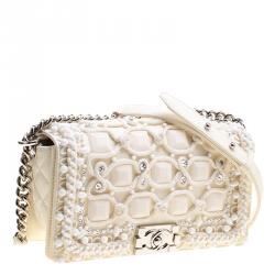 Pre Owned حقيبة شانيل قلاب بوي مزخرف خرزات متوسطة جلد بيضاء