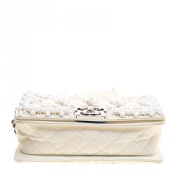 Pre Owned حقيبة شانيل قلاب بوي مزخرف خرزات متوسطة جلد بيضاء