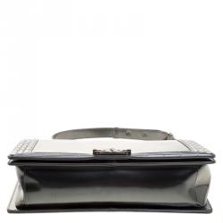 مملوكة مسبقًا Chanel Grey Patent Leather Large Boy Flap Bag