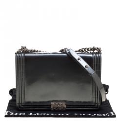 مملوكة مسبقًا Chanel Grey Patent Leather Large Boy Flap Bag