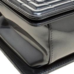 مملوكة مسبقًا Chanel Grey Patent Leather Large Boy Flap Bag