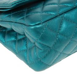 مملوكة مسبقًا Chanel Blue Metallic Lambskin Reissue 2.55 Double Flap Shoulder Bag