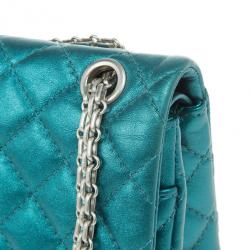 مملوكة مسبقًا Chanel Blue Metallic Lambskin Reissue 2.55 Double Flap Shoulder Bag