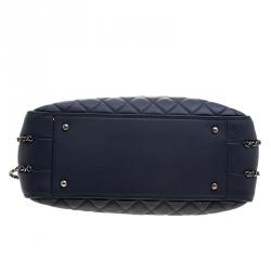 مملوكة مسبقًا ح�قيبة يد شانيل شوبر جلد مبطنة كحلية