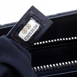 مملوكة مسبقًا حقيبة يد شانيل شوبر جلد مبطنة كحلية