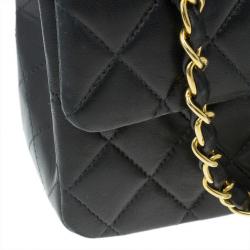 مملوكة مسبقًا Chanel Black Lambskin Leather Small Single Flap Bag