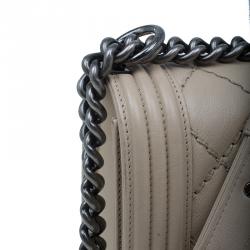 مملوكة مسبقًا Chanel Beige Leather Large Quilted Stitched Boy Bag