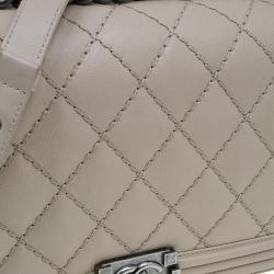 مملوكة مسبقًا Chanel Beige Leather Large Quilted Stitched Boy Bag