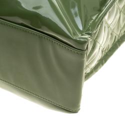 مملوكة مسبقًا حقيبة شوبر جلد أخضر لامع 
