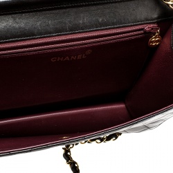 Pre Owned حقيبة شانيل قلاب كلاسيك فينتدج متوسطة جلد مبطنة سوداء