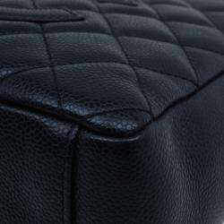 مملوكة مسبقًا حقيبة شوبنغ يد شانيل كافيار سوداء صغيرة