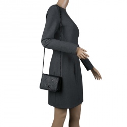 مملوكة مسبقًا حقيبة شانيل قلاب ميني بروبلر جلد سوداء