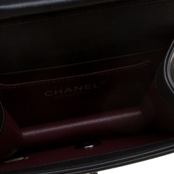 مملوكة مسبقًا حقيبة شانيل قلاب ميني بروبلر جلد سوداء