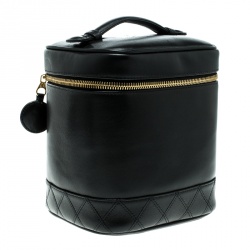 مملوكة مسبقًا حافظة شانيل فنيتي جلد سوداء