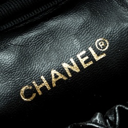 مملوكة مسبقًا حافظة شانيل فنيتي جلد سوداء